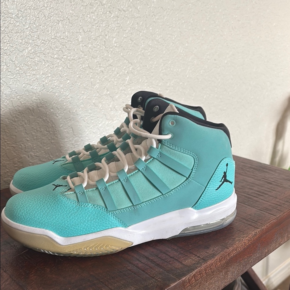 Jordan Max Aura GS 'Light Aqua'